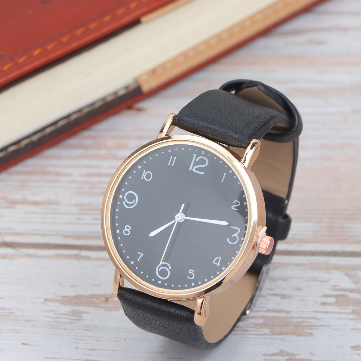 女性向けのクォーツ時計。柔らかいPU素材のバンドを使用した、 - Luxury Watch Gift For Her のレビューと価格